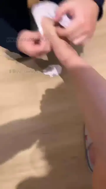 【伊莉】踢裆